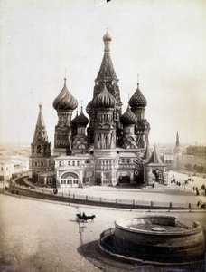 Ansicht der Kirche St. Basilius der Selige auf dem Roten Platz in Moskau von Unknown photographer