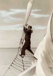Marine, die den Bogen spannt von Unknown photographer