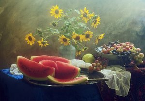 Sonnenblumen und Sommerfrüchte von UstinaGreen
