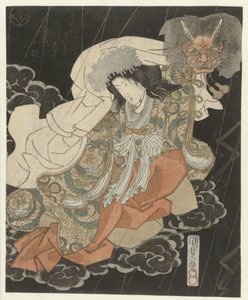 Frau mit Dämonenmaske zwischen den Wolken