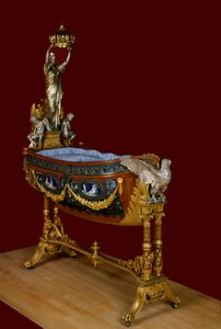 Wiege des kaiserlichen Prinzen Eugene Louis Joseph (1856-1879), Sohn von Napoleon III., aus Silber, Emaille, Bronze und Holz, gefertigt vom Architekten Victor Balard nach dem Modell der Wiege des Königs von Rom. 1856 Paris, Musee Carnavalet