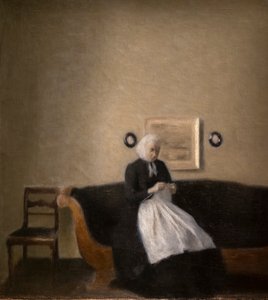 Innenraum mit der Mutter des Künstlers von Vilhelm Hammershoi