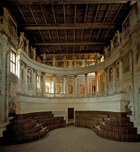 Renaissance-Architektur: Blick auf das Olympische Theater (Teatro Olimpico), entworfen von Architekt Vincenzo Scamozzi (1552-1616) 1588-1590 Sabbioneta, Italien