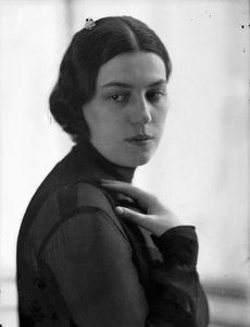 Porträt von Anita Pittoni, ca. 1940