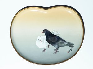Tablett mit Vögeln, ca. 1890-95 von Watanabe and Sosuke Namikawa Seitei