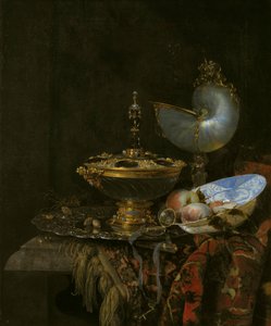 Prächtiges Stillleben mit Holbein-Schale, Nautilus und Glaspokal und Obstschale