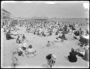 Badende am Brighton Beach, Brooklyn, 3. August 1912