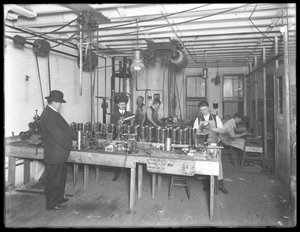 Werkstatt im sechsten Stock, Geyser Electric Water Heater Company, 42 Hudson Street, New York City, 31. Dezember 1914