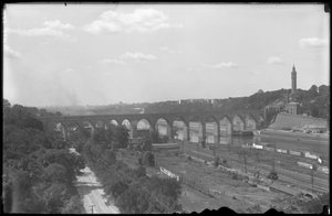 Ansicht des Harlem River, High Bridge und Highbridge Tower, ca. 1912 von William Davis Hassler