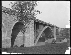 Washington Bridge, Harlem River, ca. 1912 von William Davis Hassler
