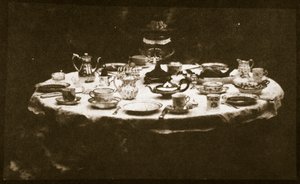 Ein elegant gedeckter Tisch, ca. 1841