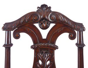 Detail eines Paares von George II Hallstühlen, ausgeführt von James Moore dem Jüngeren