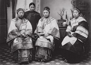 Chinesische Frauen, ca. 1880 von William Saunders