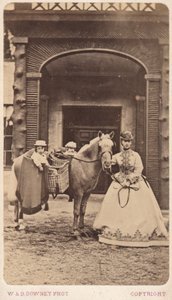Prinzessin Alexandra mit Prinz Albert Victor und Prinz George