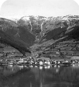 Zell am See und der Berg Schmittenhöhe, Salzburg, Österreich, ca. 1900er Jahre von Wurthle and Sons