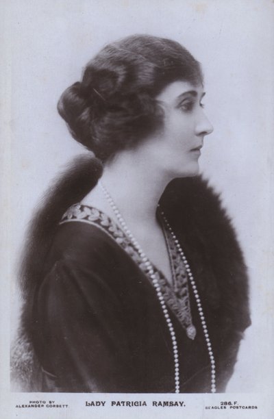 Lady Patricia Ramsay (s/w Foto) von Alexander Corbett