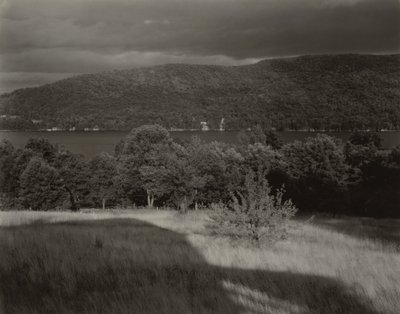 Lake George vom Hügel von Alfred Stieglitz