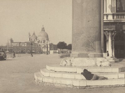 Auf der Piazza, 6 Uhr morgens von Alfred Stieglitz