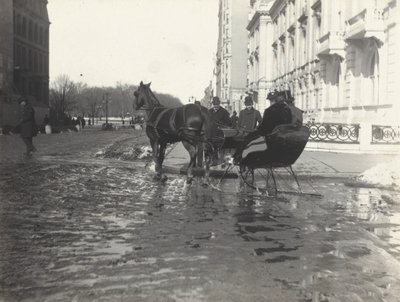 Sonntag, Fifth Avenue und 57. Straße, New York von Alfred Stieglitz