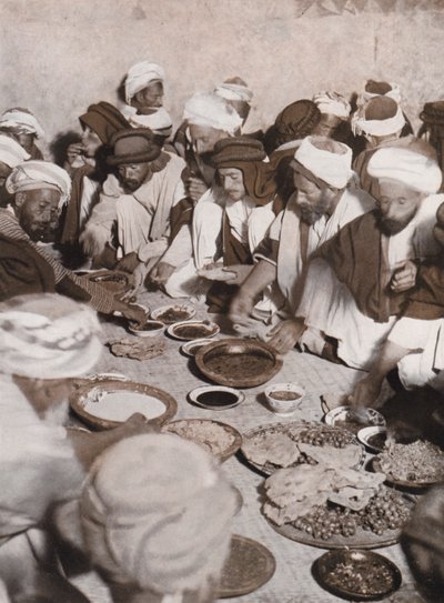 Arabische Dorfbewohner beim Essen, Palästina von American Photographer