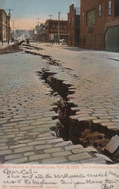 Straße durch das Erdbeben gespalten von American Photographer