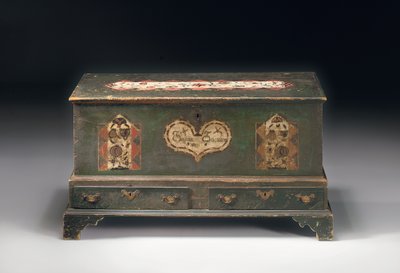 Bemalter Truhen-Dower-Schrank, beschriftet Susana Scheblern, wahrscheinlich Lancaster County, Pennsylvania, 1790 von American School