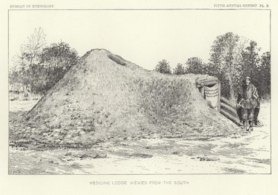 Medizin-Lodge von Süden gesehen von American School