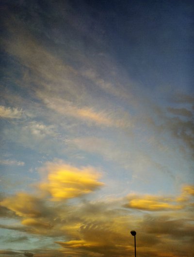 Dämmerung goldene Wolken von Angelo Cerantola
