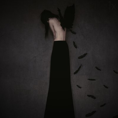 Traurige geflügelte Frau von Anja Matko