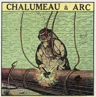 Elektrische Werkzeuge: Lichtbogenlampe, die von einem Taucher am Grund des Wassers verwendet wird. Anonyme Illustration von 1925. Private Sammlung. von Anonymous Anonymous