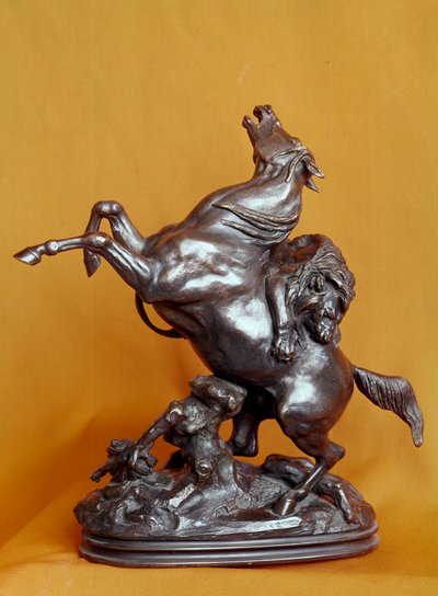 Löwe greift ein Pferd an. Bronzeskulptur von Antoine Louis Barye (1795-1875) 19. Jahrhundert von Antoine Louis Barye