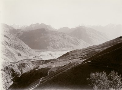 Pamir-Flusskreuzung mit Hindu Kush dahinter von Aurel Stein