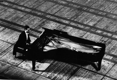 Claude Helffer, 20. Jh. von Bernard Perrine