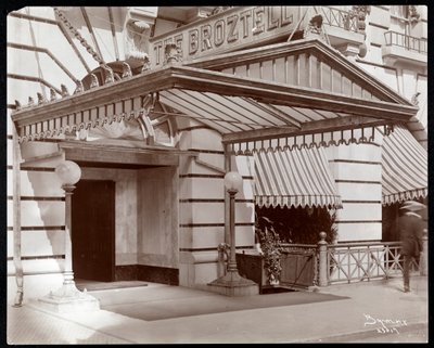 Eingang des Hotel Broztell, 3 East 27th Street, New York, 1906 von Byron Company