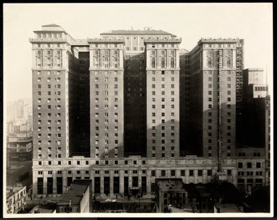 Ansicht der Südseite des Hotel Pennsylvania, 7th Avenue und 32nd Street, New York, 1919 von Byron Company