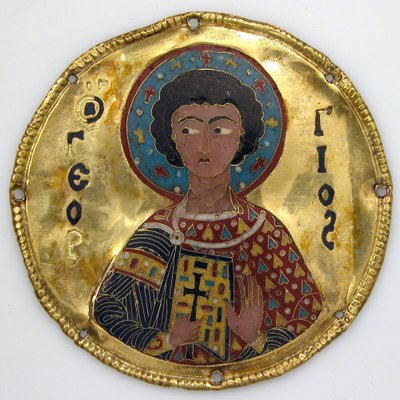 Medaille mit dem Heiligen Georg von einem Ikonenrahmen, ca. 1100 (Gold, Silber und Email Cloisonné) von Byzantine