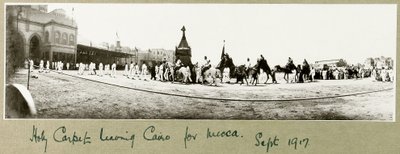 Heiliger Teppich verlässt Kairo nach Mekka, September 1917 von Capt. Arthur Rhodes