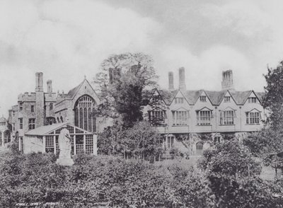 Knole, Ostfront (s/w Foto) von Charles Essenhigh Corke