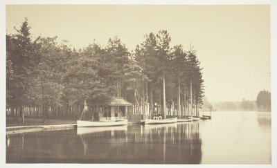 Ohne Titel, ca. 1850. [Boot auf einem See im Bois de Boulogne, einem Park in Paris] von Charles Marville