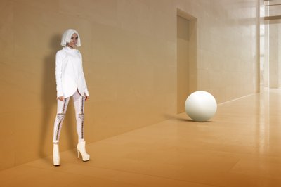 Futuristische Frau Flur von Christine von Diepenbroek