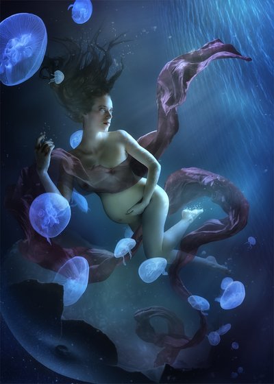 Ätherische Unterwasser-Mutterschaft von Christophe Kiciak