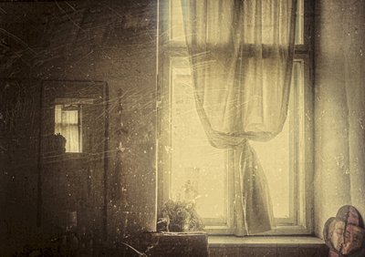Sonnenbeschienene Vintage Fenster von Clara Arustei