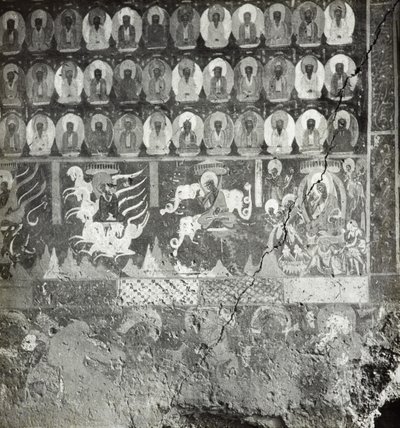 Die tausend Buddhas und Nidāna von Lady Sumati, Höhle 275, Nordwand, Dunhuang-Höhlen, China von Desmond Parsons