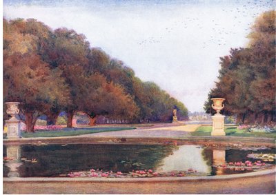 Das Lange Wasser, Hampton Court, aus Die Gärten Englands: In den südlichen und westlichen Grafschaften, veröffentlicht von The Studio von Edith Helena Adie