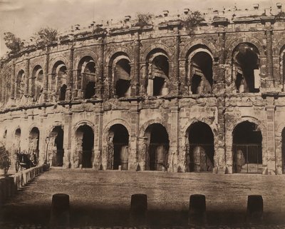 [Amphitheater, Nîmes] von Édouard Baldus