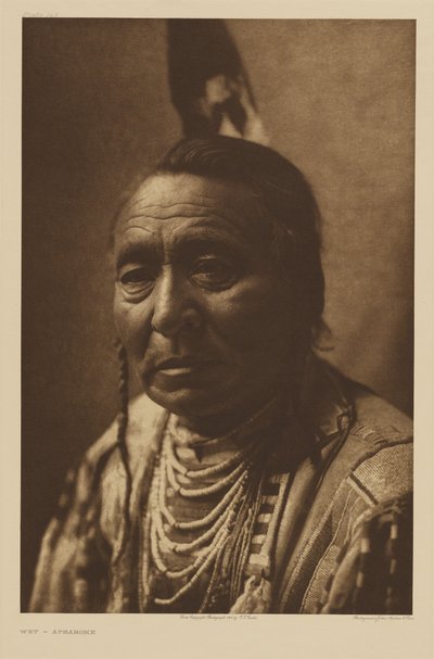 [Wet - ein Apsáalooke-Mann] von Edward S. Curtis