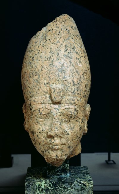 Kopf von Hatschepsut (ca. 1473-ca. 1458 v. Chr.) oder Thutmosis II. (ca. 1491-ca. 1479 v. Chr.), Neues Reich, ca. 1479-1425 v. Chr. von Egyptian 18th Dynasty