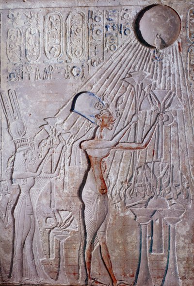 Flachrelief von König Ikhenaton und Königin Nofretete, die den Sonnengott Aton anbeten von Egyptian 18th Dynasty