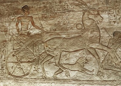Ramses II. auf seinem Wagen, großer Tempel von Abu Simbel von Egyptian 19th Dynasty