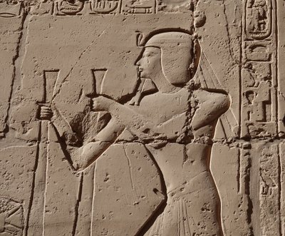 Pharao mit einer Kobra, Luxor-Tempel von Egyptian Egyptian